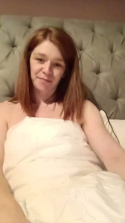 Housewife_Kirst's sex show image