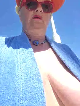 Hot-Muci's sex show image