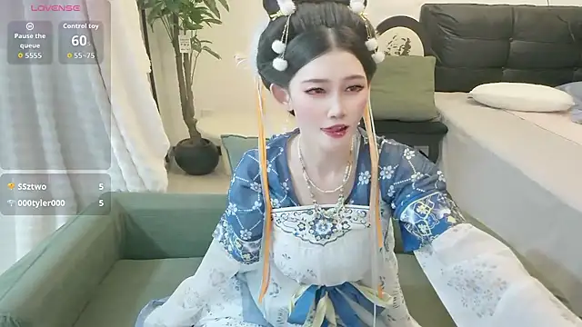 NANA-EET's sex show image