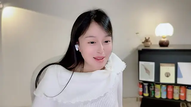 Onechestnut's sex show image