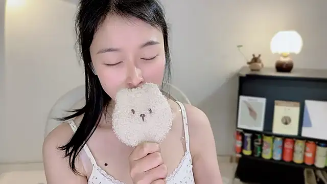 Onechestnut's sex show image