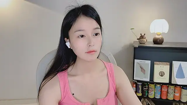 Onechestnut's sex show image