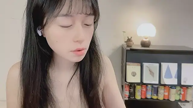 Изображение секс-шоу модели Onechestnut