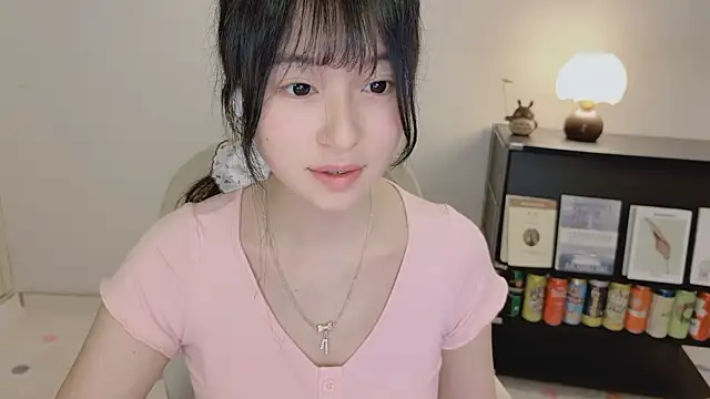 Onechestnut's sex show image