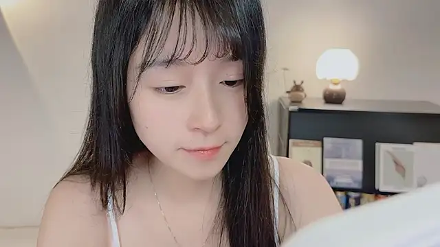 Onechestnut's sex show image
