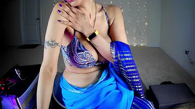 Изображение секс-шоу модели Ravishing_Roma