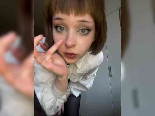 Piterskaya02's sex show image