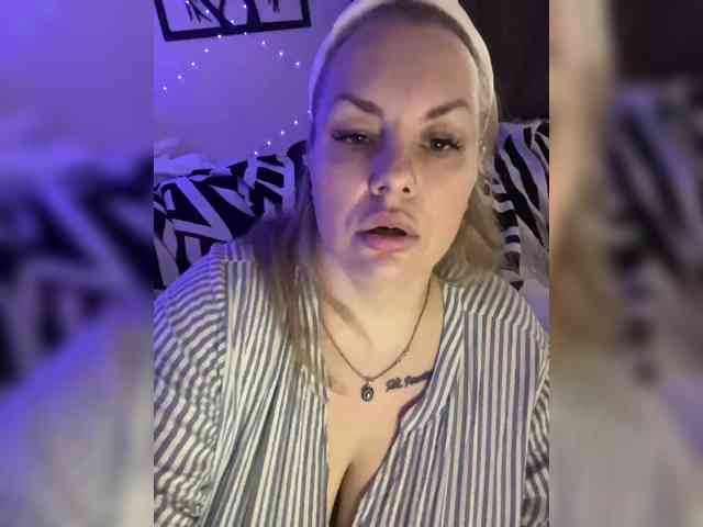 RobinLili's sex show image