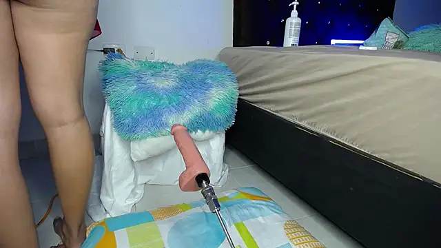 Sweet_hot_mia's sex show image