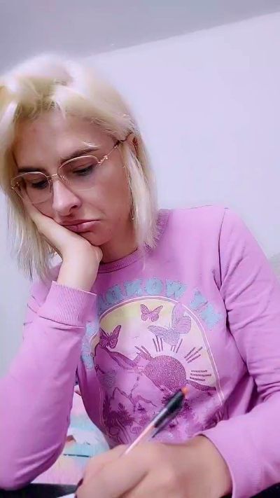 Youlittlestar28's sex show image Youlittlestar28's sex show image