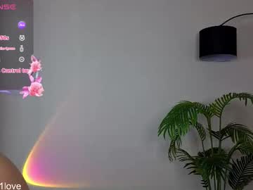 naomigirl33's sex show image
