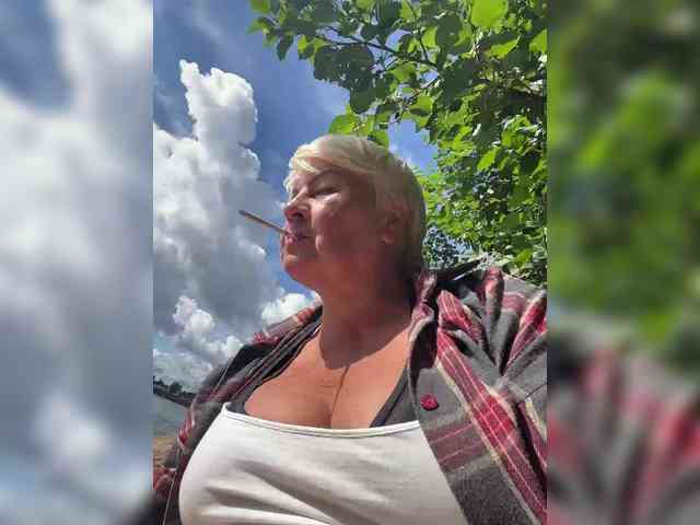 Изображение секс-шоу модели laura-milf Изображение секс-шоу модели laura-milf