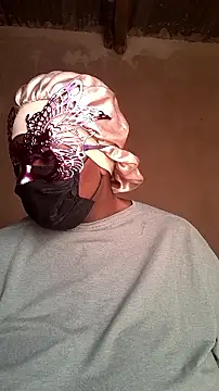 Изображение секс-шоу модели STUFUZASABO