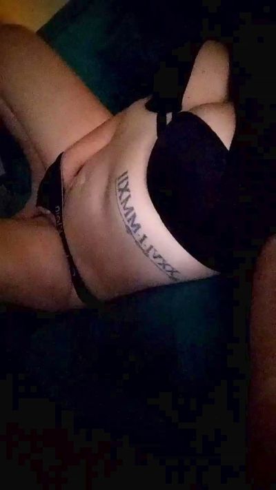 Babycaalientee's sex show image