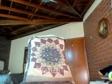 Изображение секс-шоу модели little_izzi