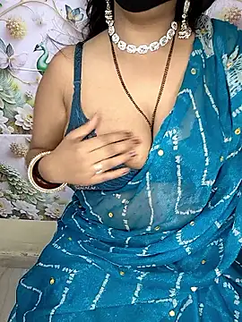 Long_hair_queen's sex show image