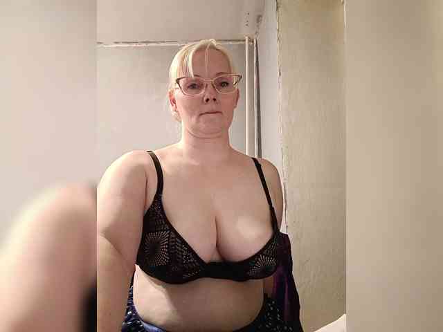 Sweetie454's sex show image