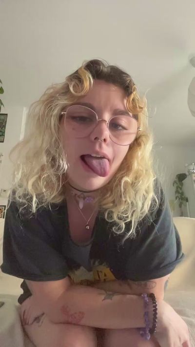 Emy_2002's sex show image