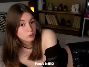 Изображение секс-шоу модели aislyfarran Изображение секс-шоу модели aislyfarran