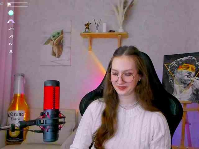 -Lovely's sex show image