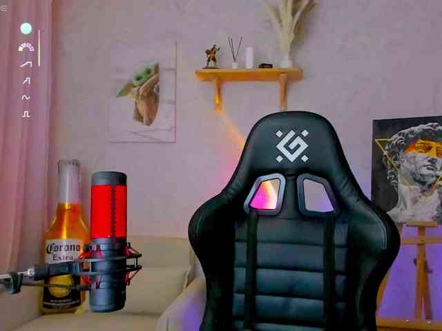 -Lovely's sex show image