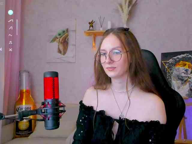 -Lovely's sex show image