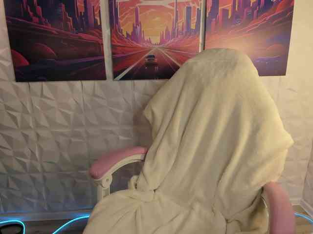 Mary-Xextra's sex show image