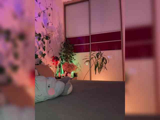 CutieDollBC's sex show image