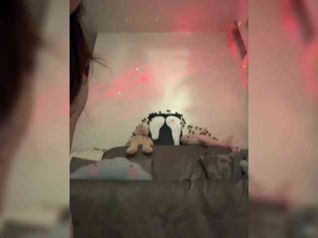 CutieDollBC's sex show image