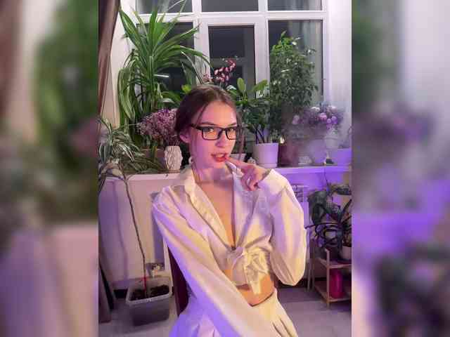 CutieDollBC's sex show image