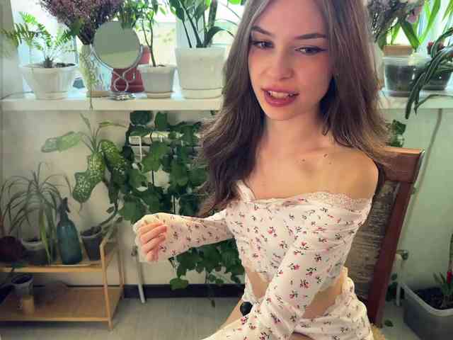 CutieDollBC's sex show image