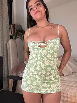 Изображение секс-шоу модели Sara-Evans