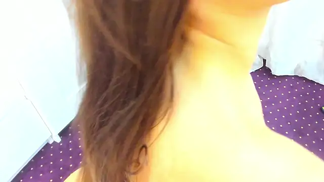 Anyssia's sex show image