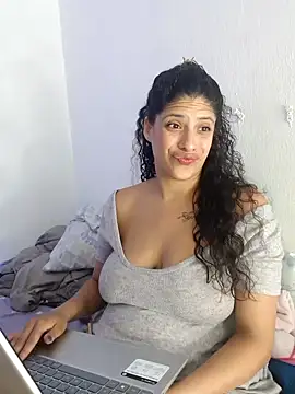 Shura_xxxBig's sex show image