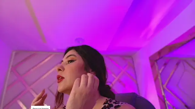 Mia_Pembroke_'s sex show image