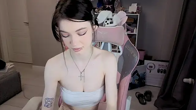 Aliceblush's sex show image