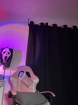 Draculona-666's sex show image