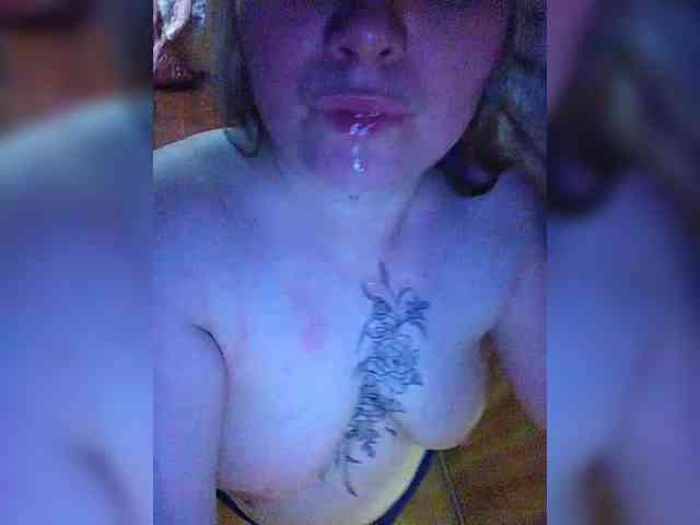 Изображение секс-шоу модели Sweetflowera Изображение секс-шоу модели Sweetflowera