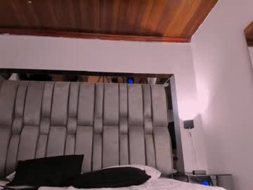 nikkysmiith's sex show image
