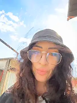 Изображение секс-шоу модели nika_fendi