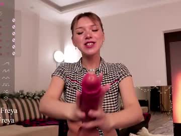 lusty_freya's sex show image