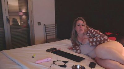 gatitaclau's sex show image