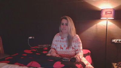 gatitaclau's sex show image