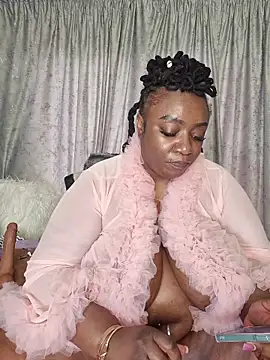 ThickianaRider's sex show image ThickianaRider's sex show image