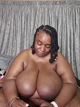 ThickianaRider's sex show image