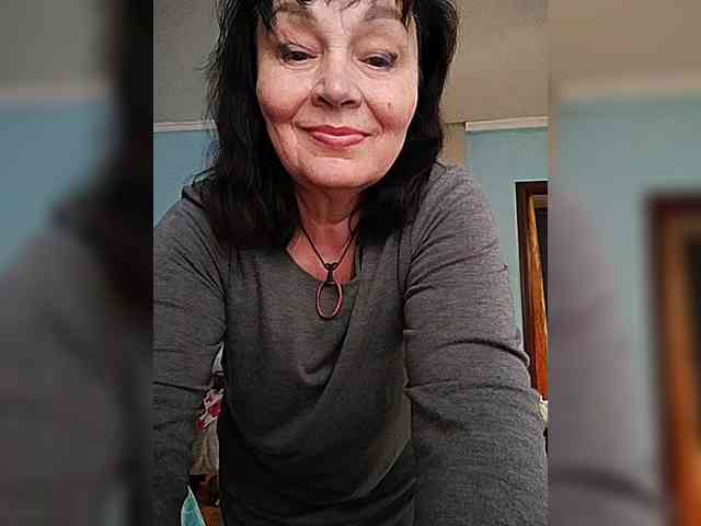 asya18's sex show image