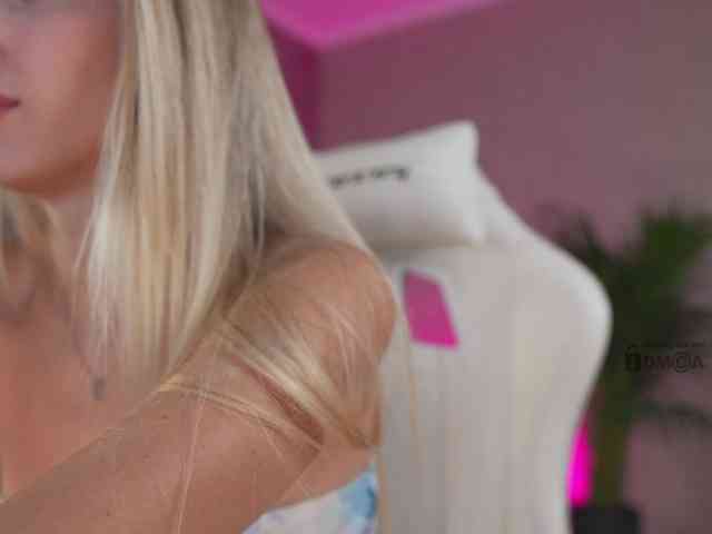 -misstics-'s sex show image