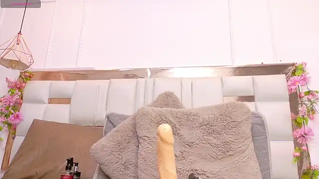 Изображение секс-шоу модели Skylar_Smith_