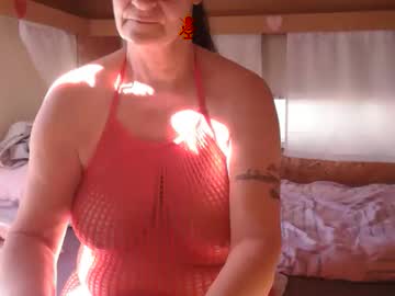 Изображение секс-шоу модели illymaus