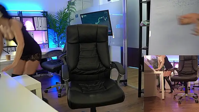 BabesGoWild's sex show image